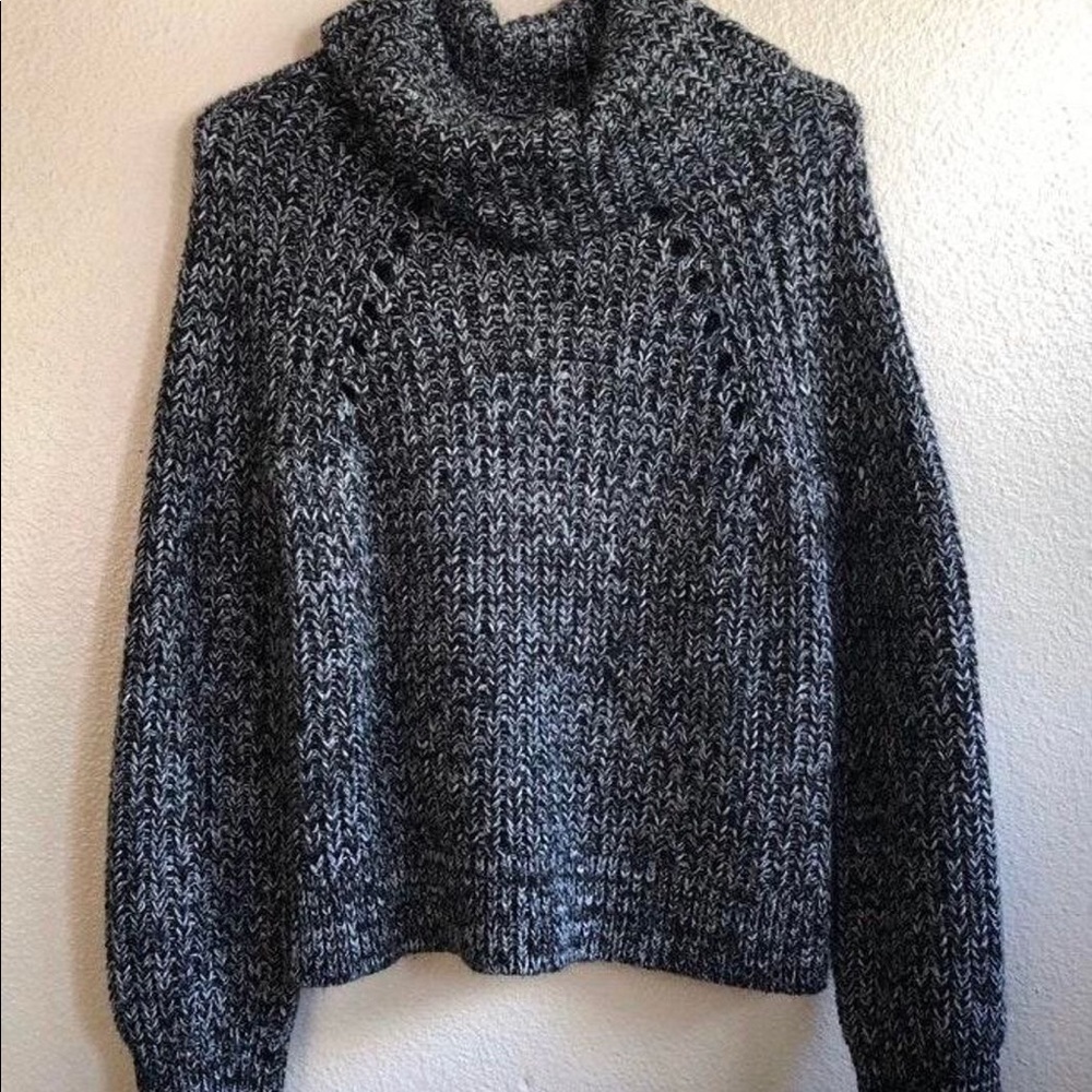 Kendall & Kylie sweater